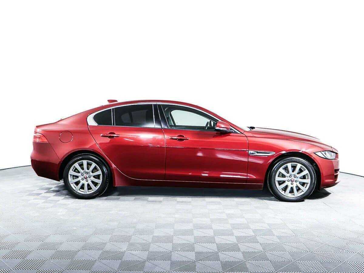 Jaguar XE
