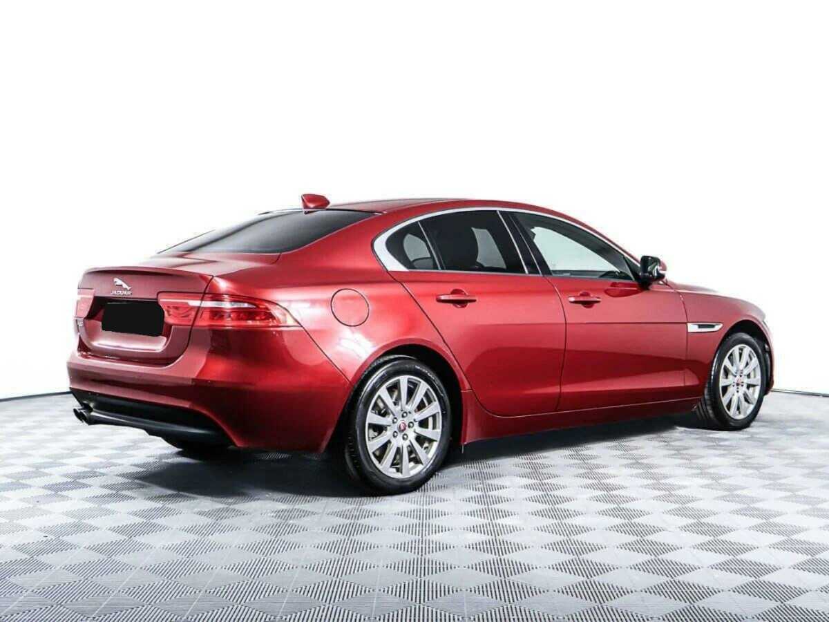 Jaguar XE