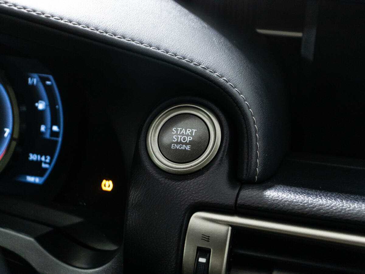 Lexus IS 2014
