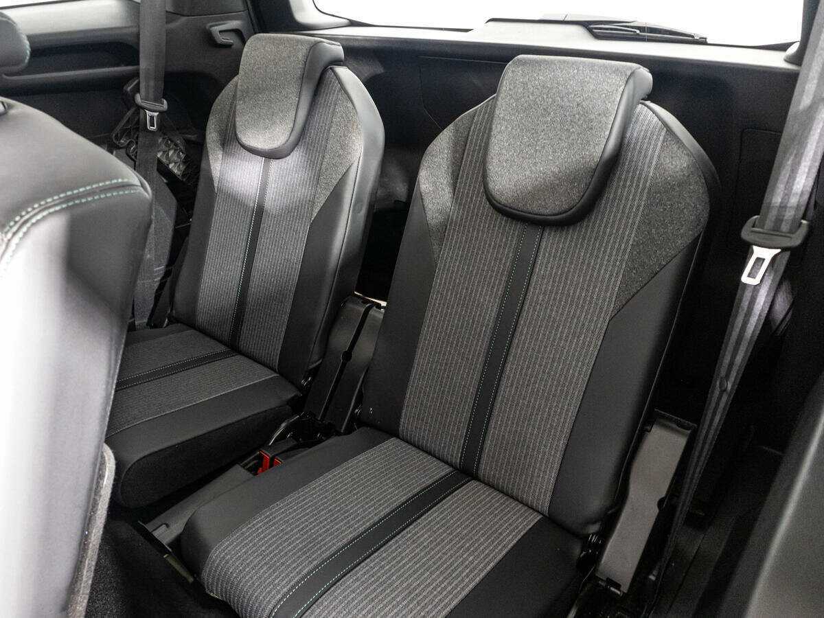 Peugeot 5008 2021
