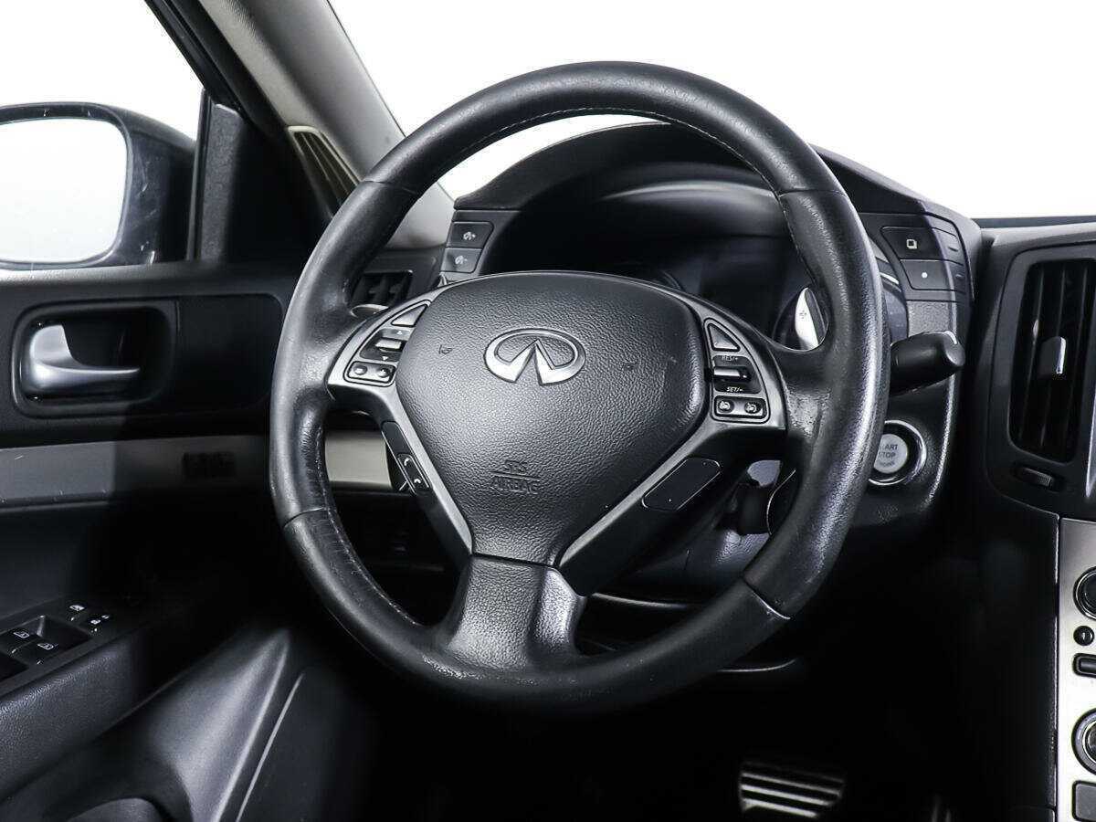 Infiniti G 2011