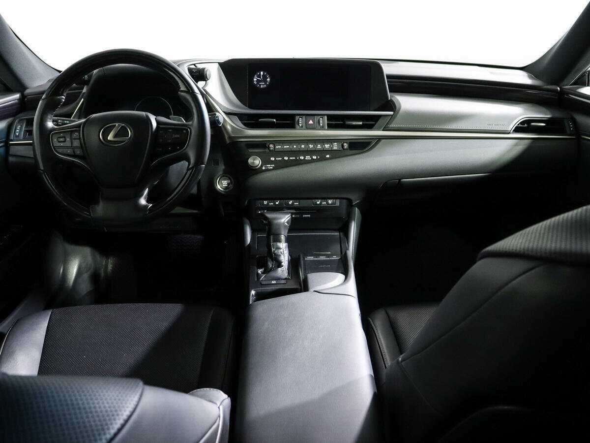 Lexus ES 2021