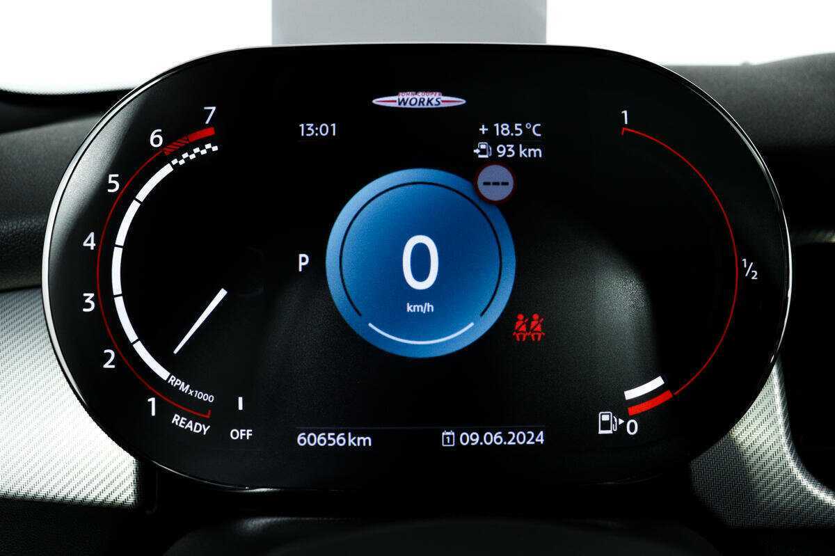 Mini Hatch 2021