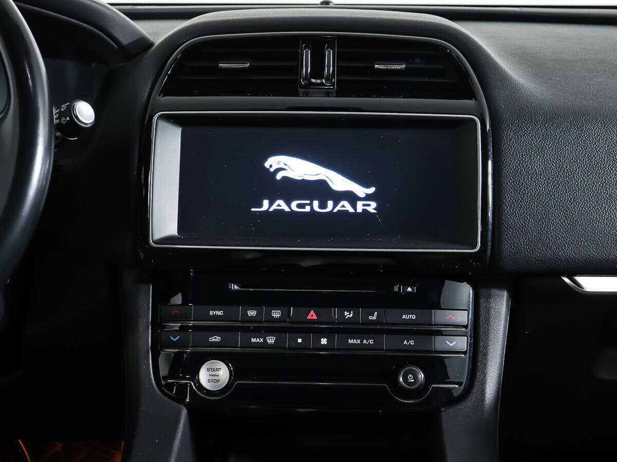 Jaguar F-Pace 2016