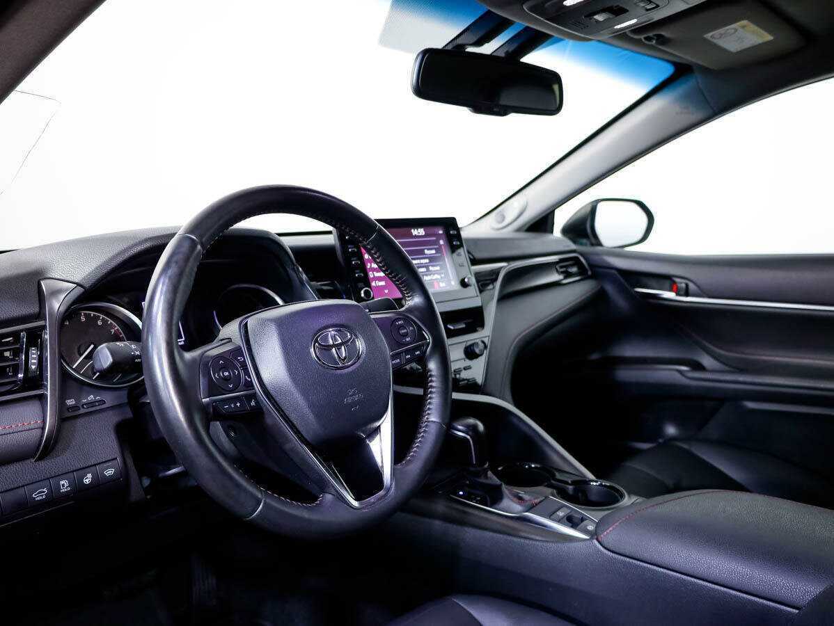 Toyota Camry 2021
