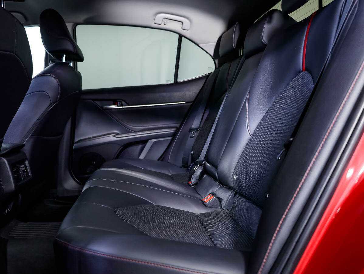 Toyota Camry 2021