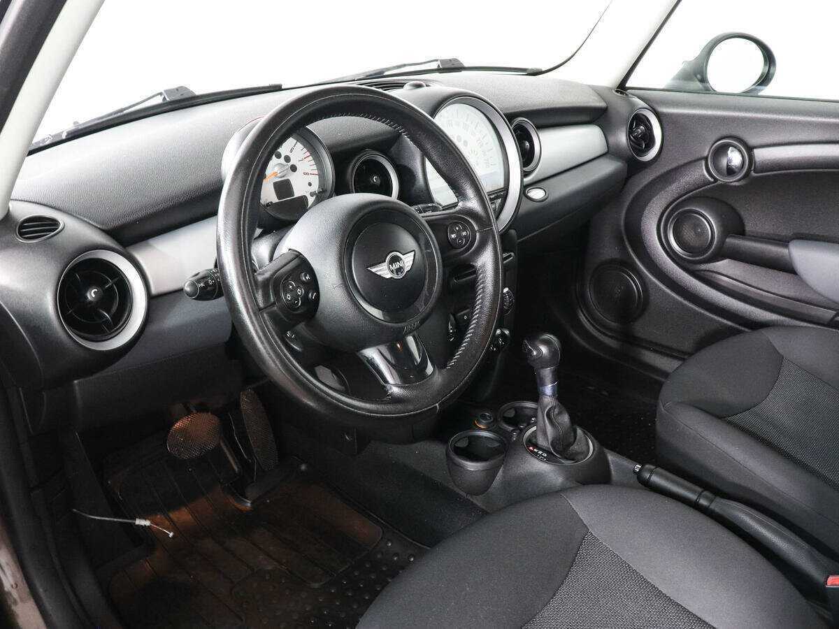 Mini Hatch 2012