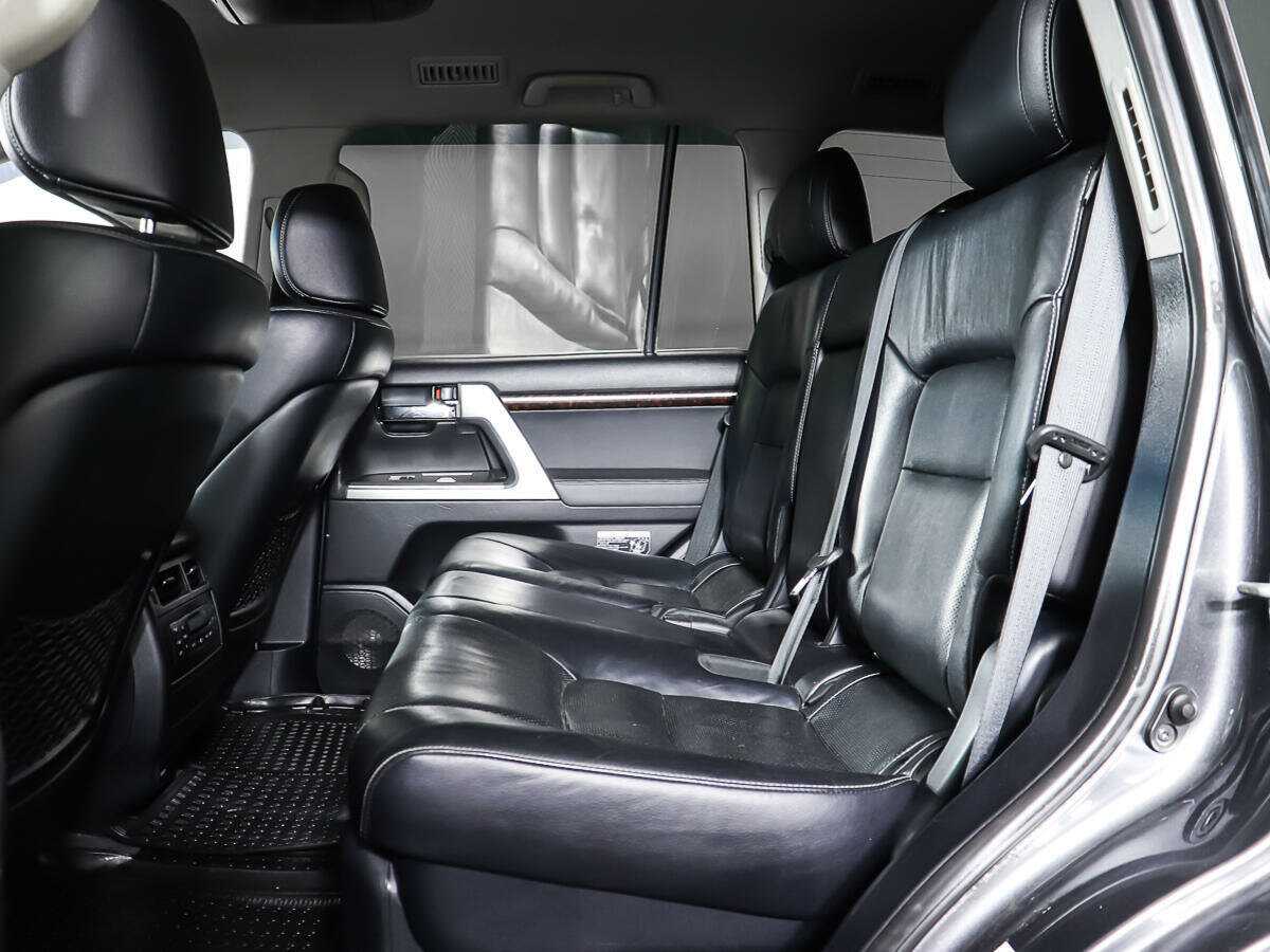 Toyota Land Cruiser 2012