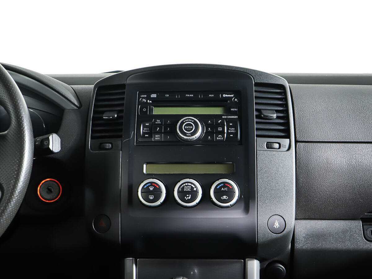 Nissan Pathfinder 2011