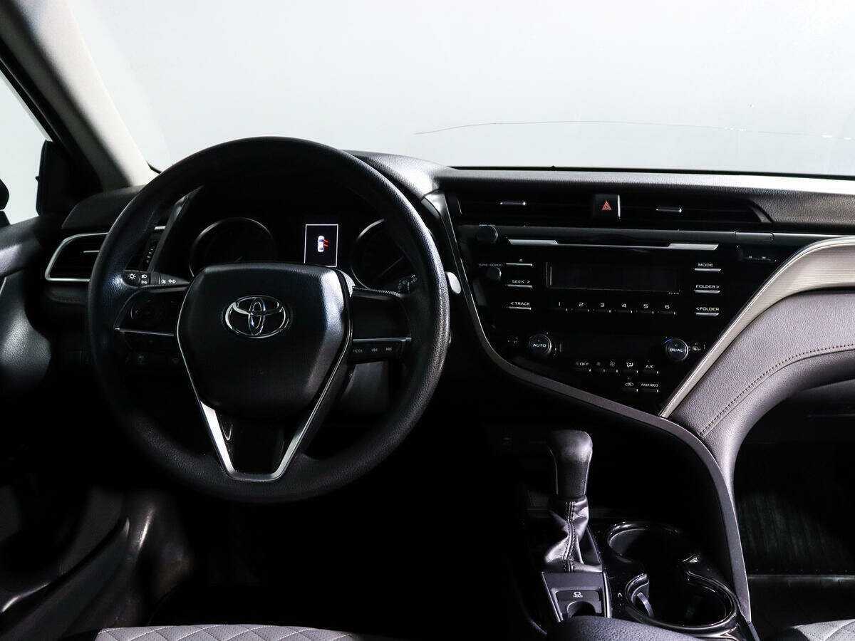 Toyota Camry 2021