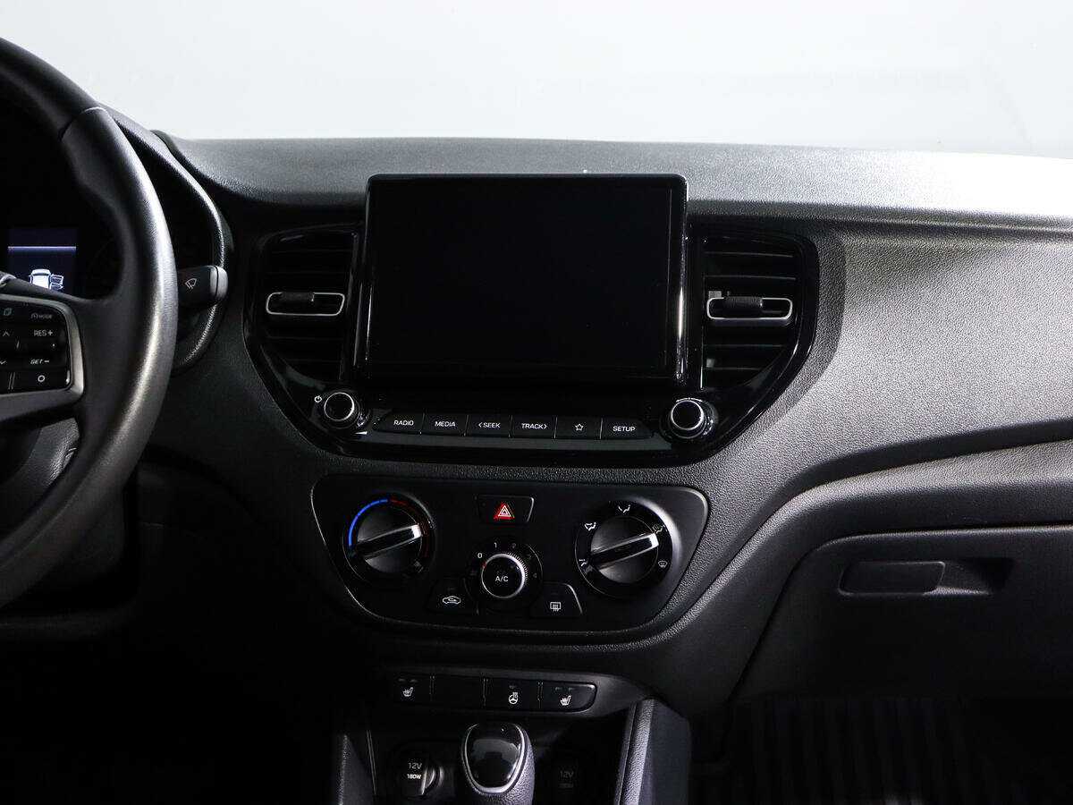 Hyundai Solaris 2022
