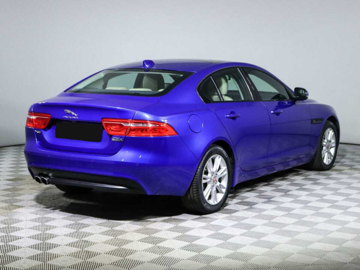 Jaguar XE