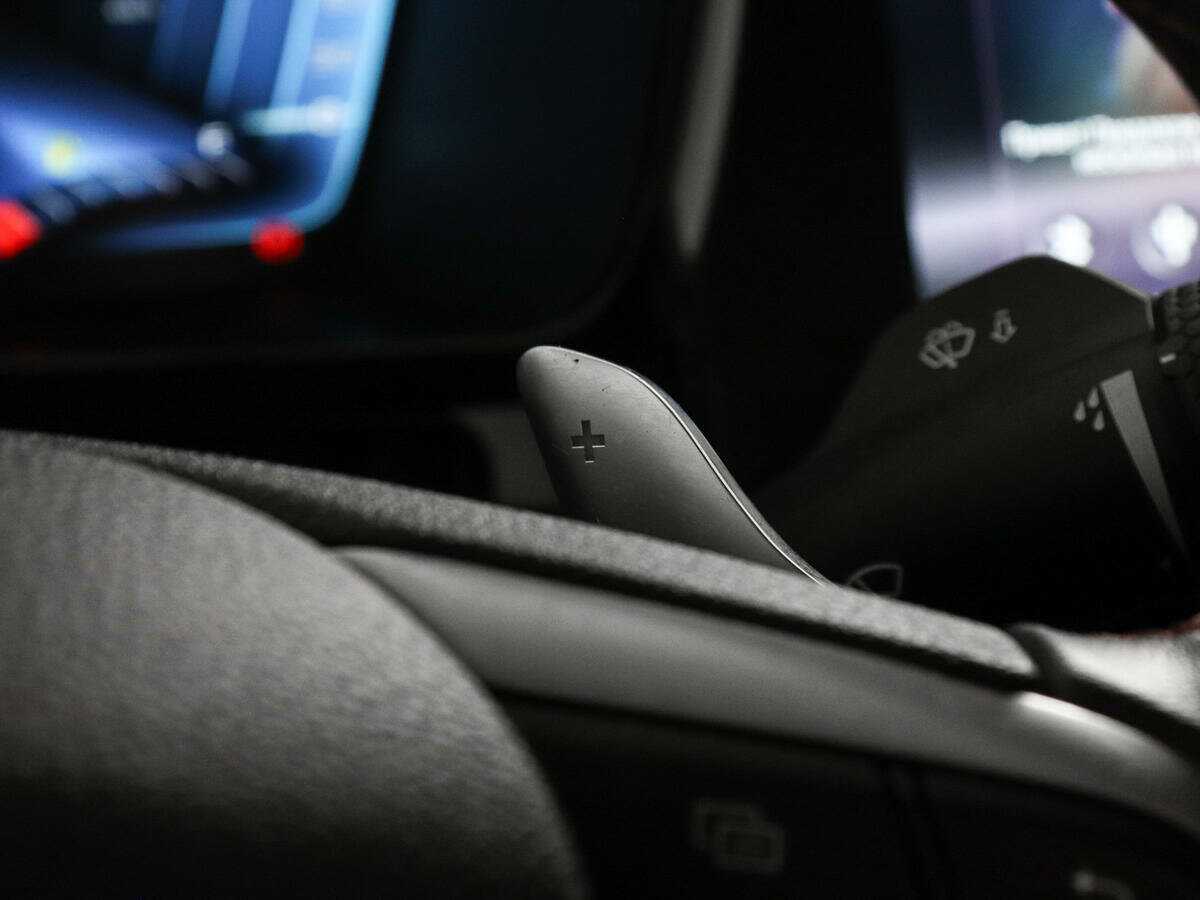 Geely Tugella 2021