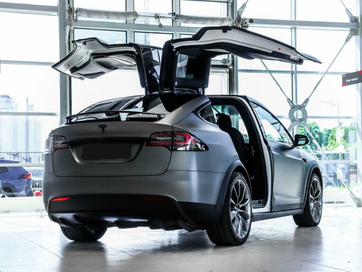 Tesla Model X 2020