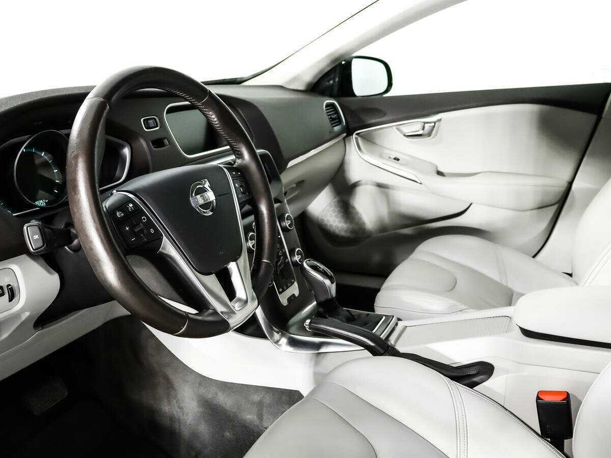 Volvo V40 Cross Country 2013