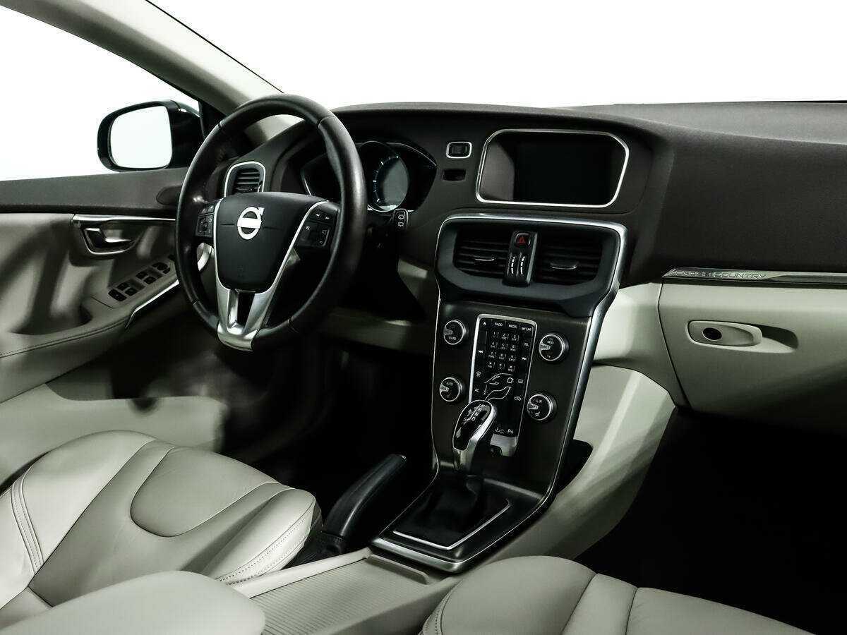 Volvo V40 Cross Country 2013
