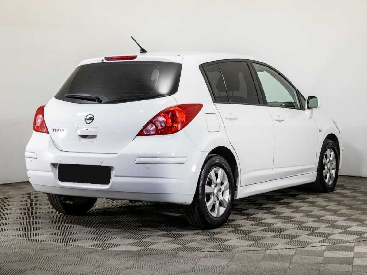 Nissan Tiida 2011