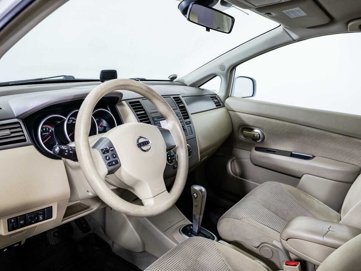Nissan Tiida 2011