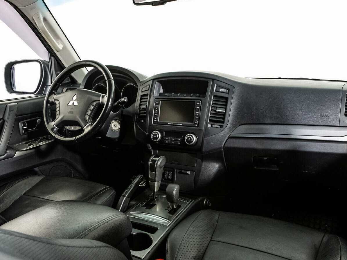 Mitsubishi Pajero 2011