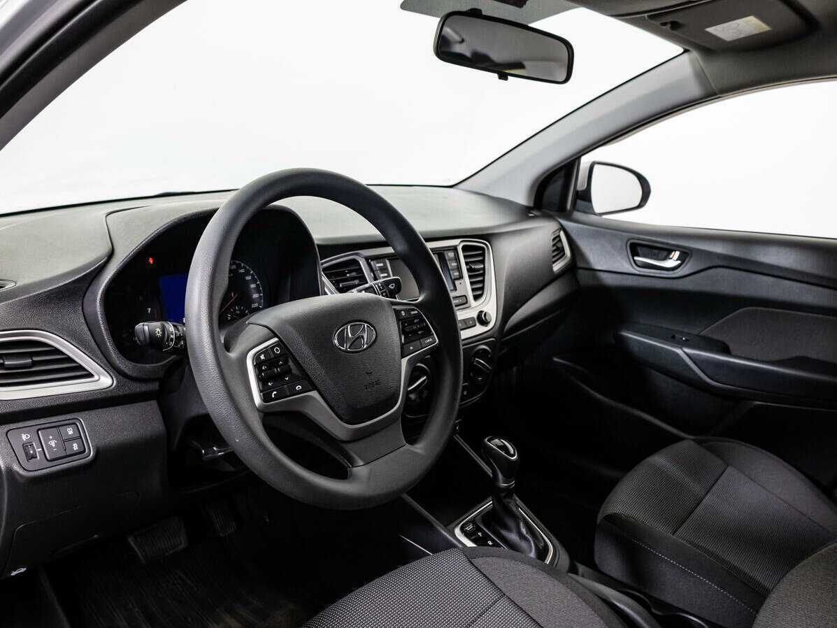 Hyundai Solaris 2022
