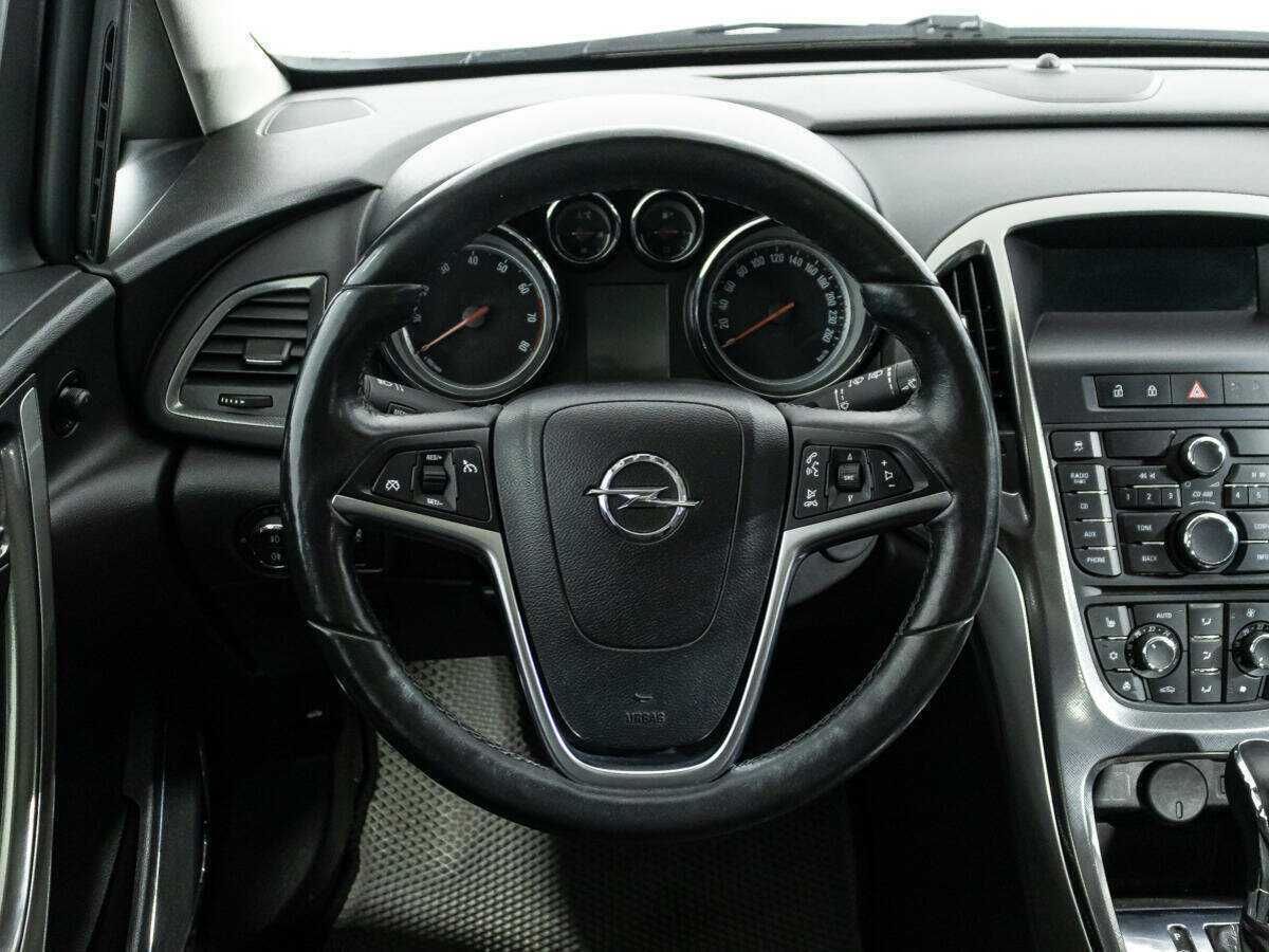 Opel Astra 2012