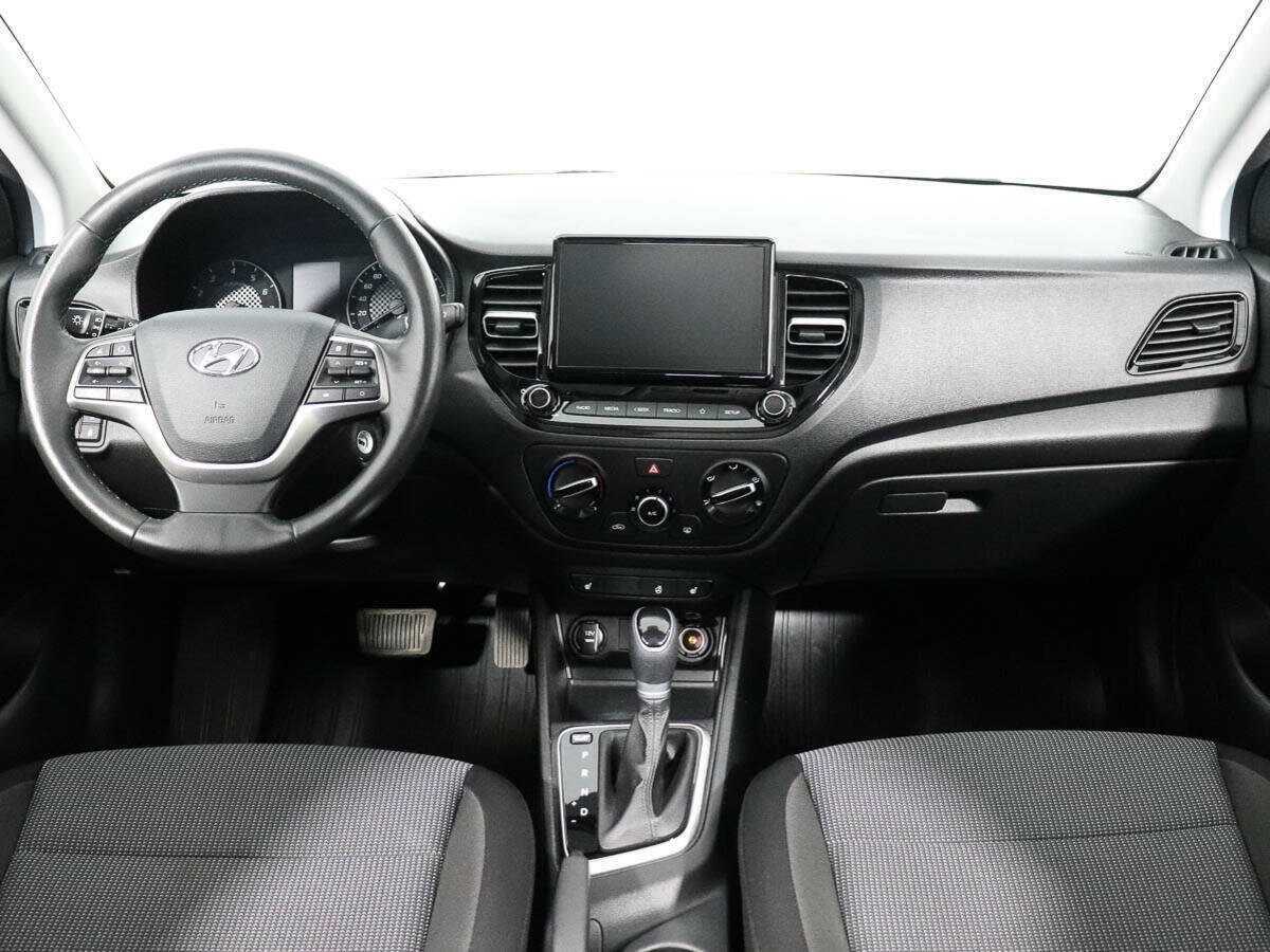 Hyundai Solaris 2021