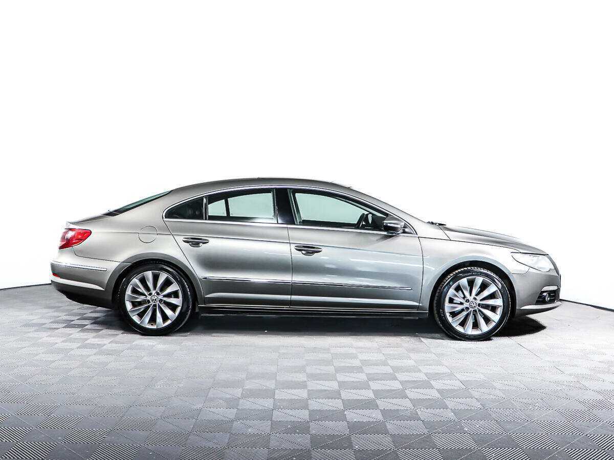 Volkswagen Passat CC 2011