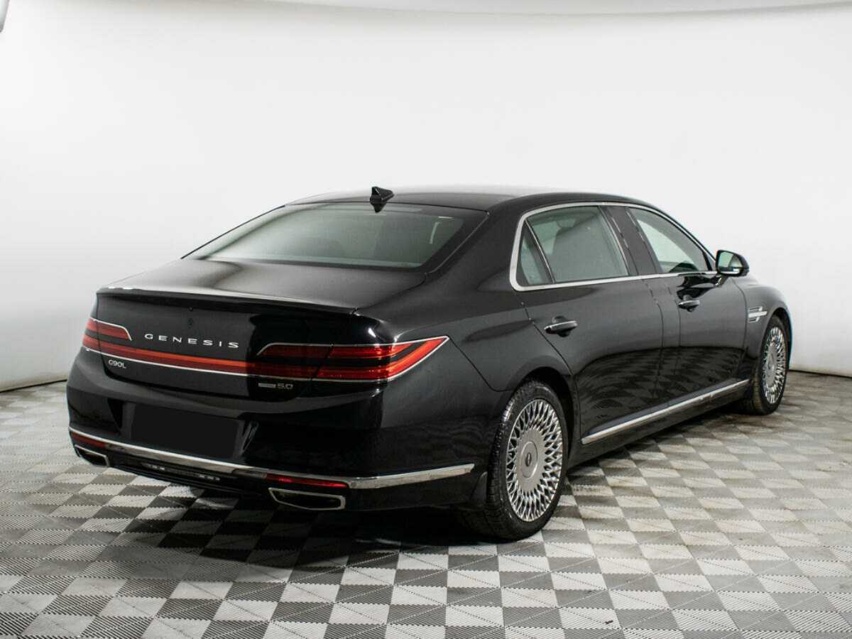 Genesis G90
