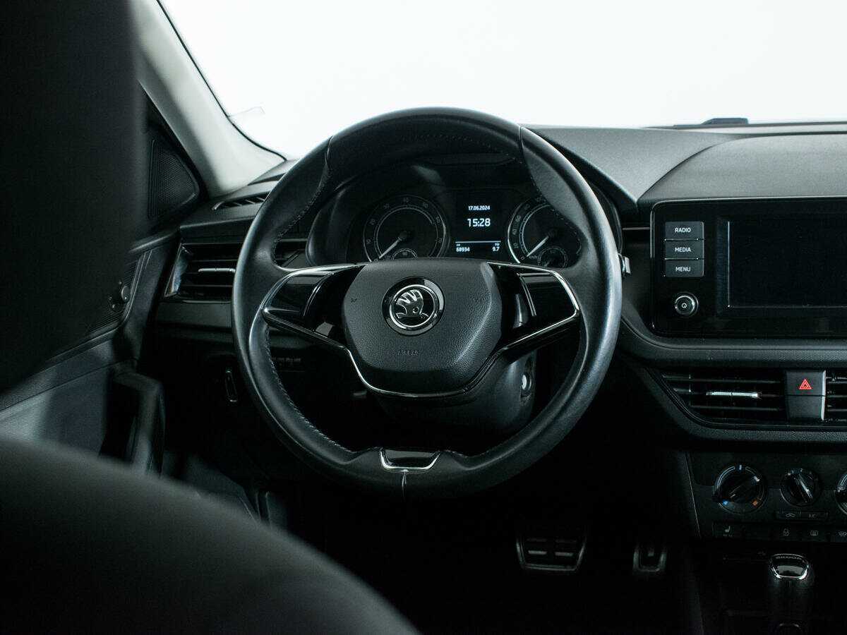 Skoda Rapid 2021