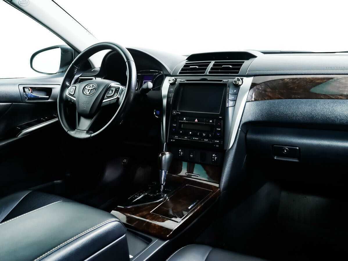 Toyota Camry 2015