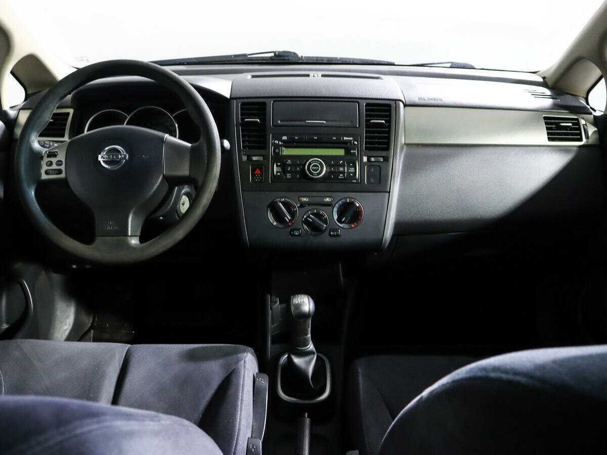 Nissan Tiida 2007