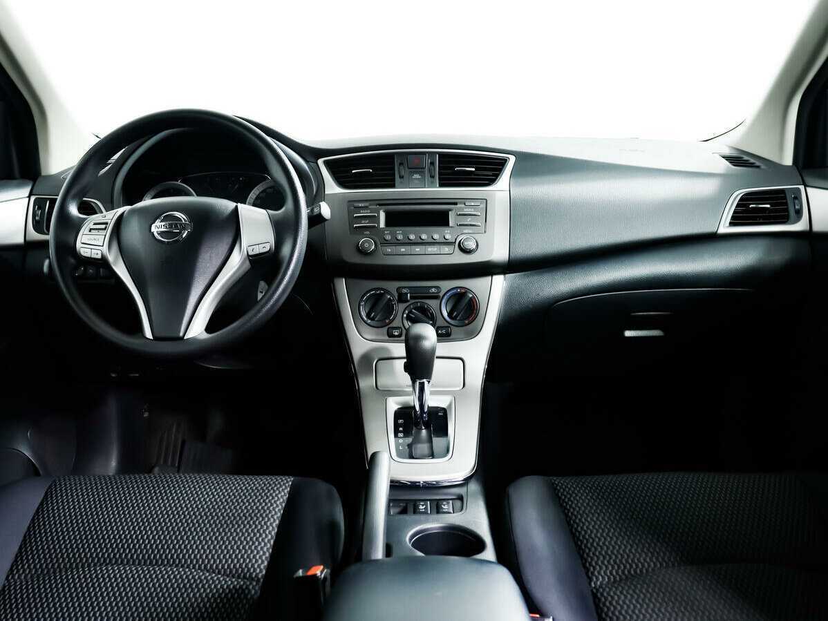 Nissan Tiida 2015