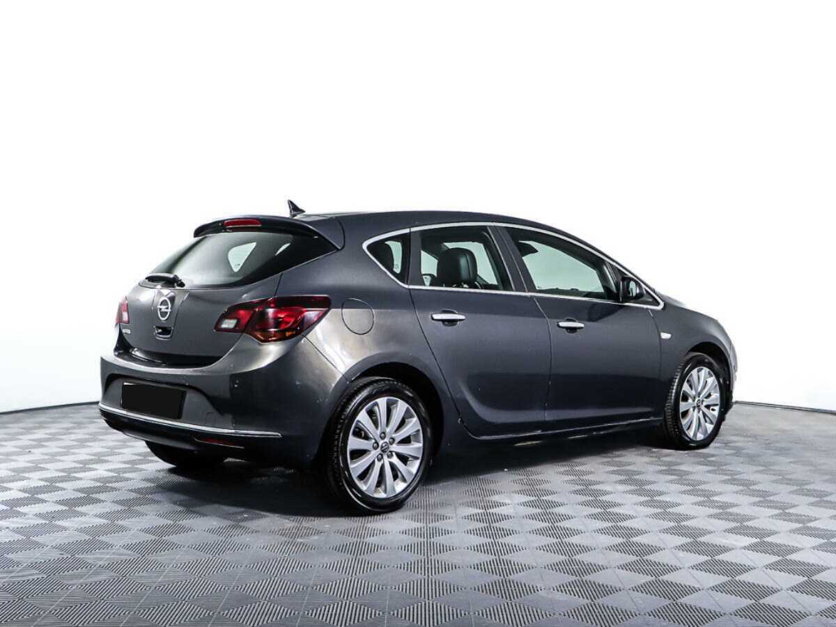 Opel Astra 2012