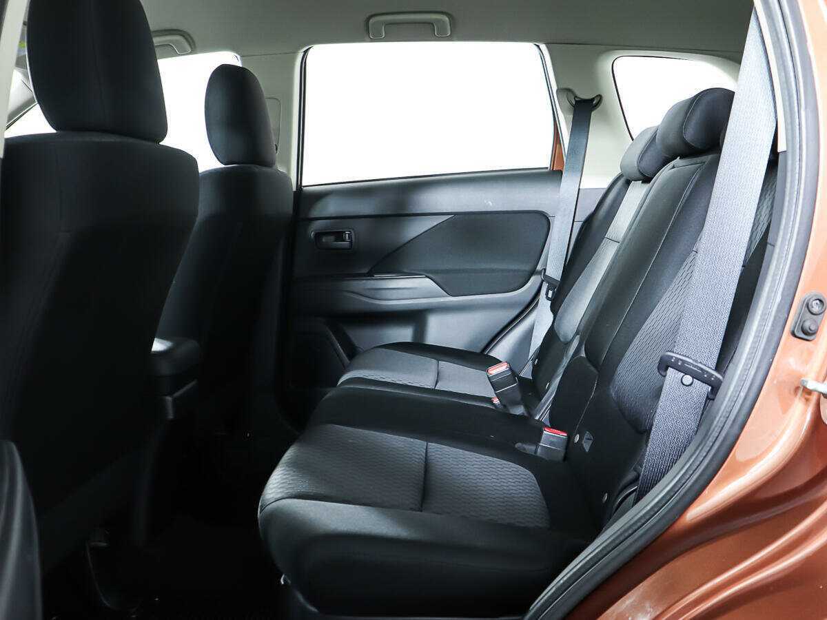 Mitsubishi Outlander 2012