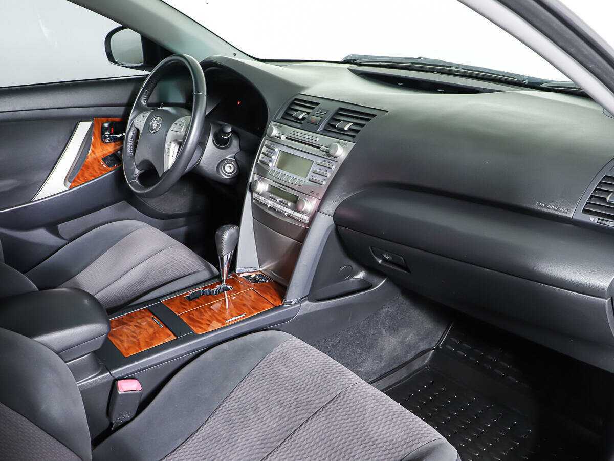 Toyota Camry 2010
