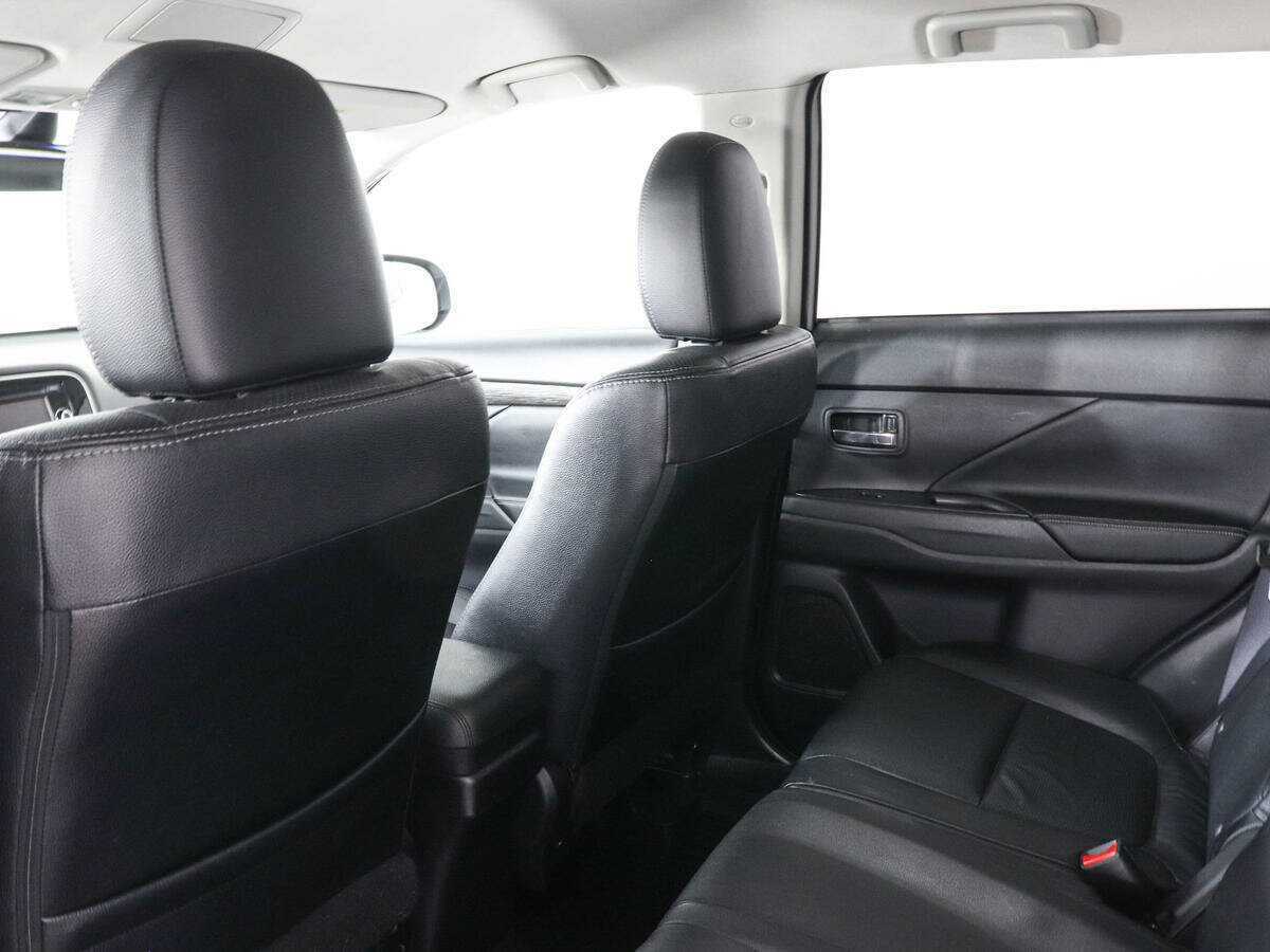 Mitsubishi Outlander 2015