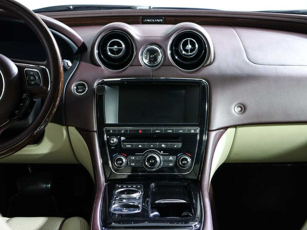 Jaguar XJ 2014