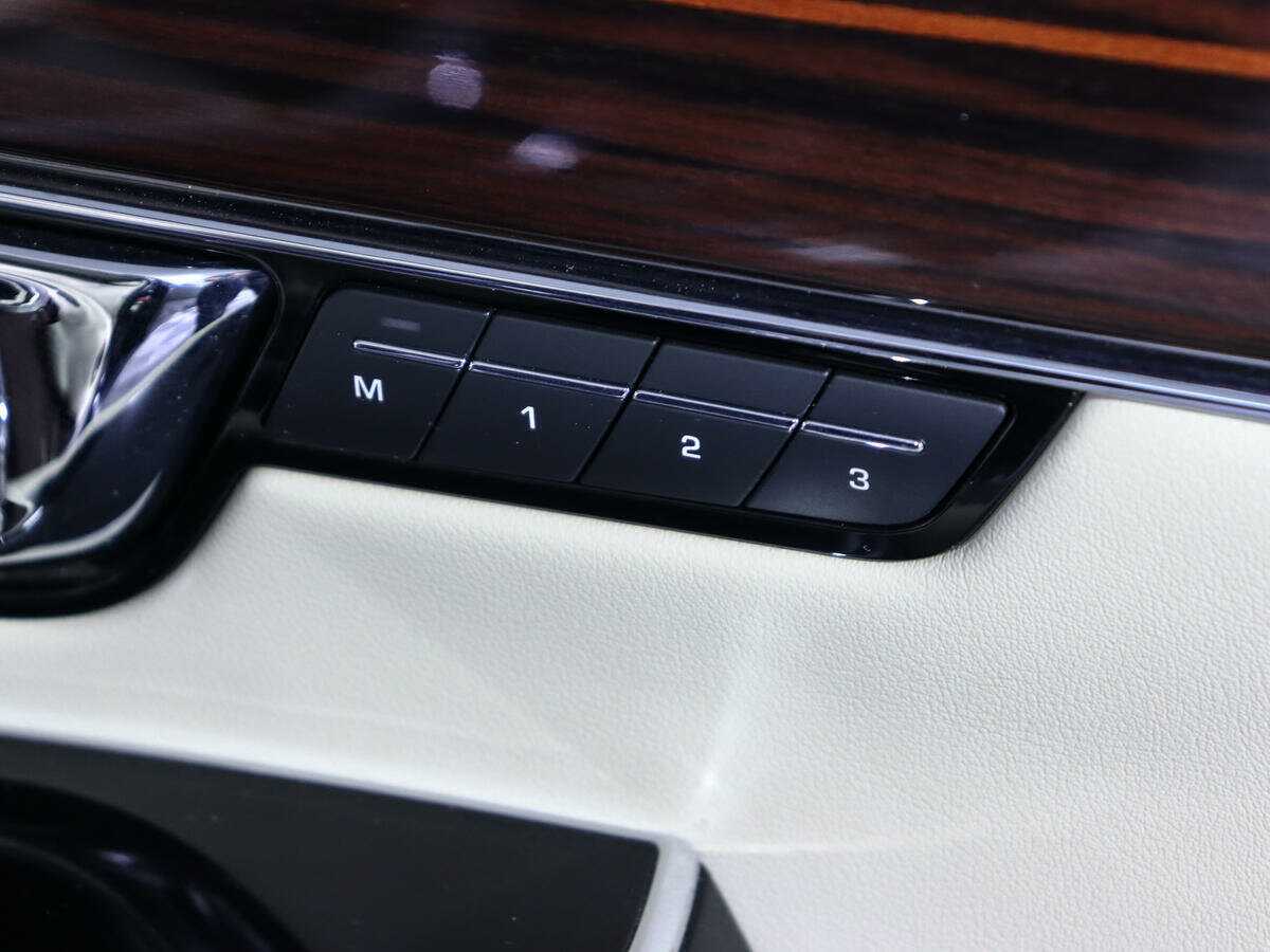 Jaguar XJ 2014