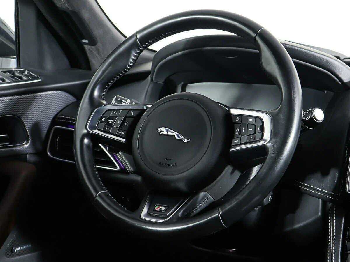 Jaguar F-Pace 2018