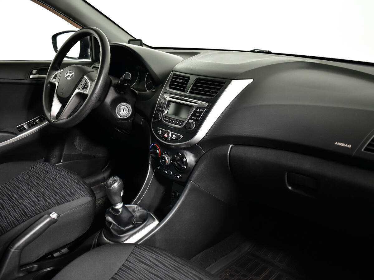Hyundai Solaris 2015
