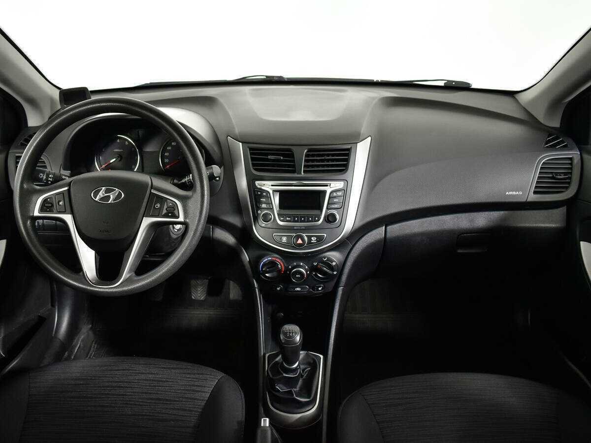 Hyundai Solaris 2015