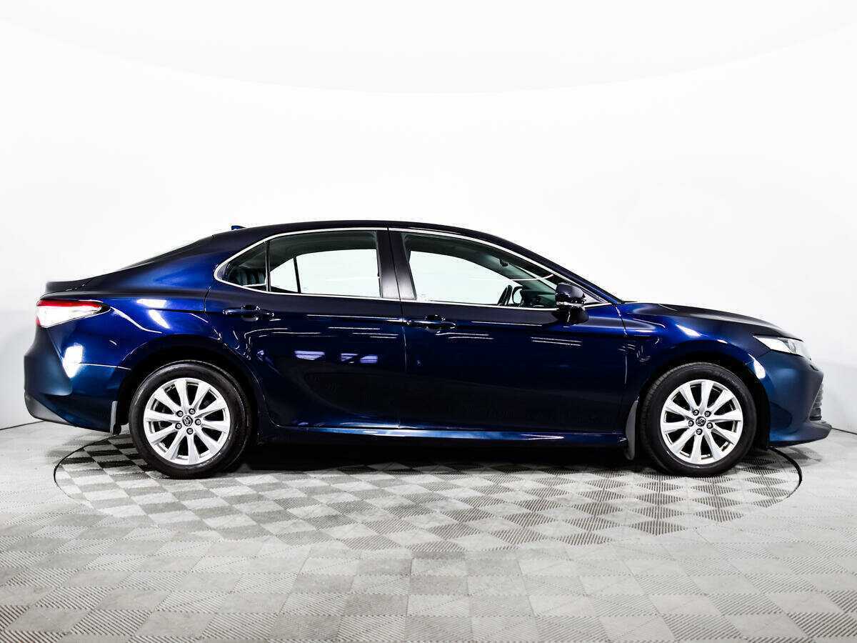 Toyota Camry 2019