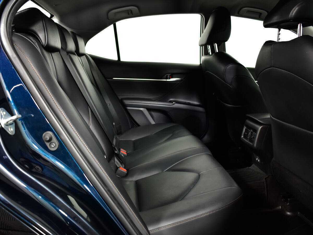 Toyota Camry 2019