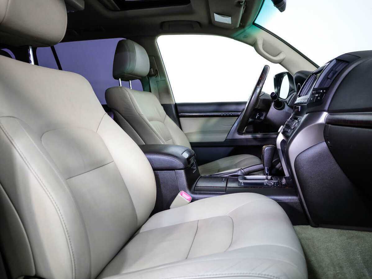 Toyota Land Cruiser 2010