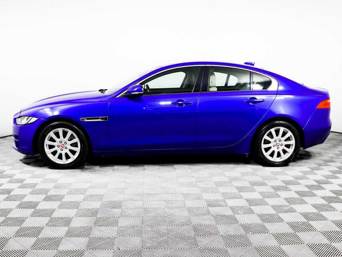 Jaguar XE