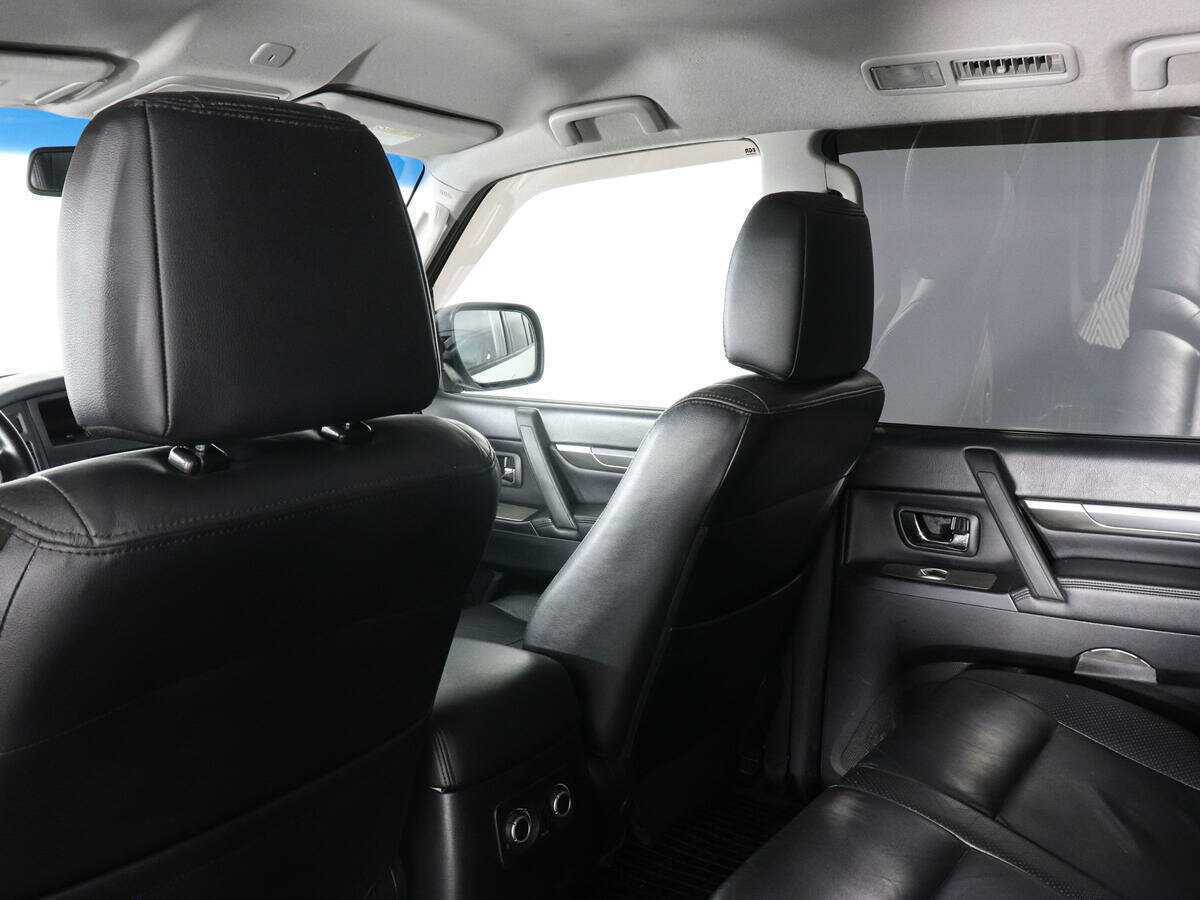 Mitsubishi Pajero 2011