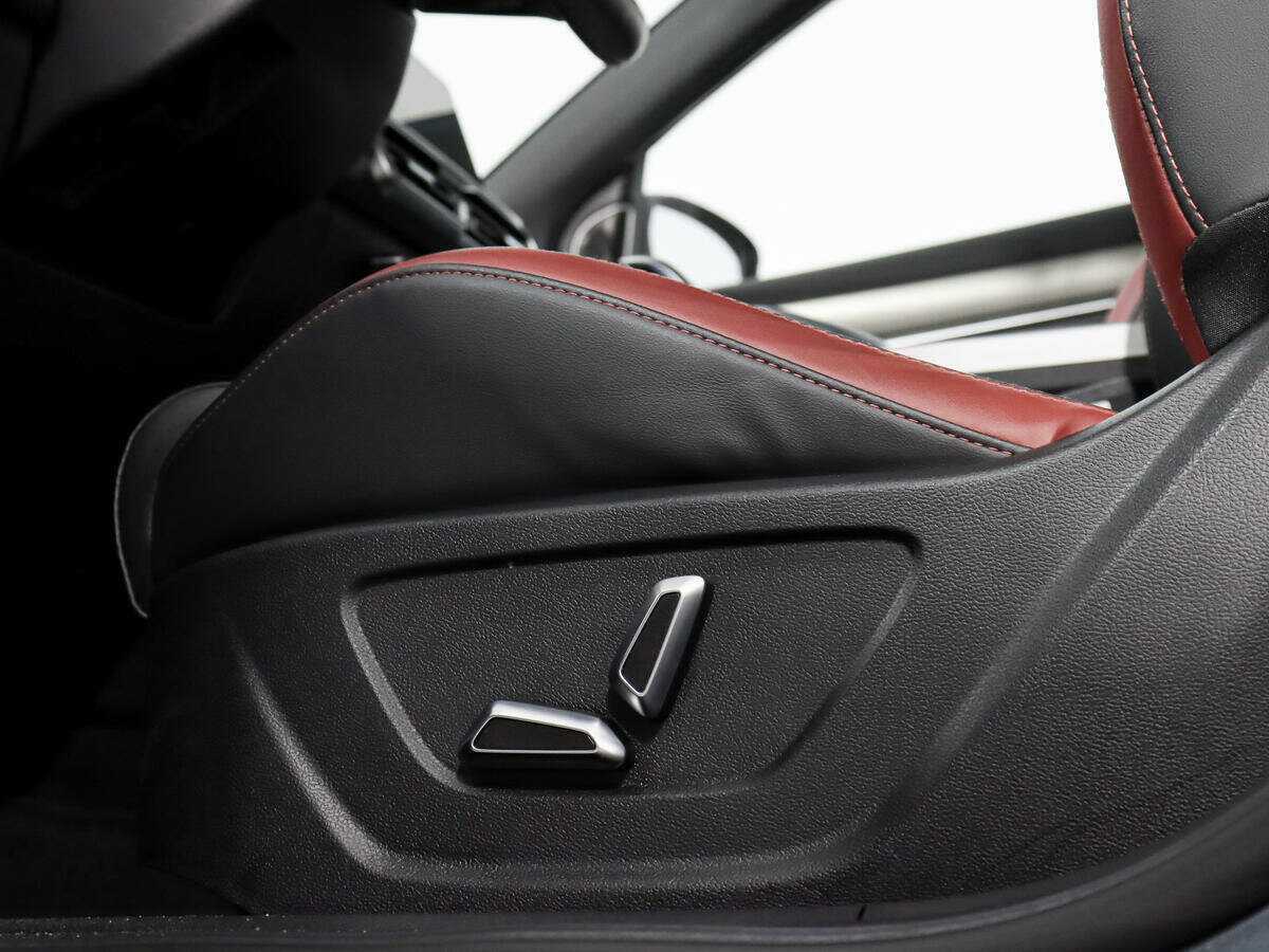 Geely Coolray 2021