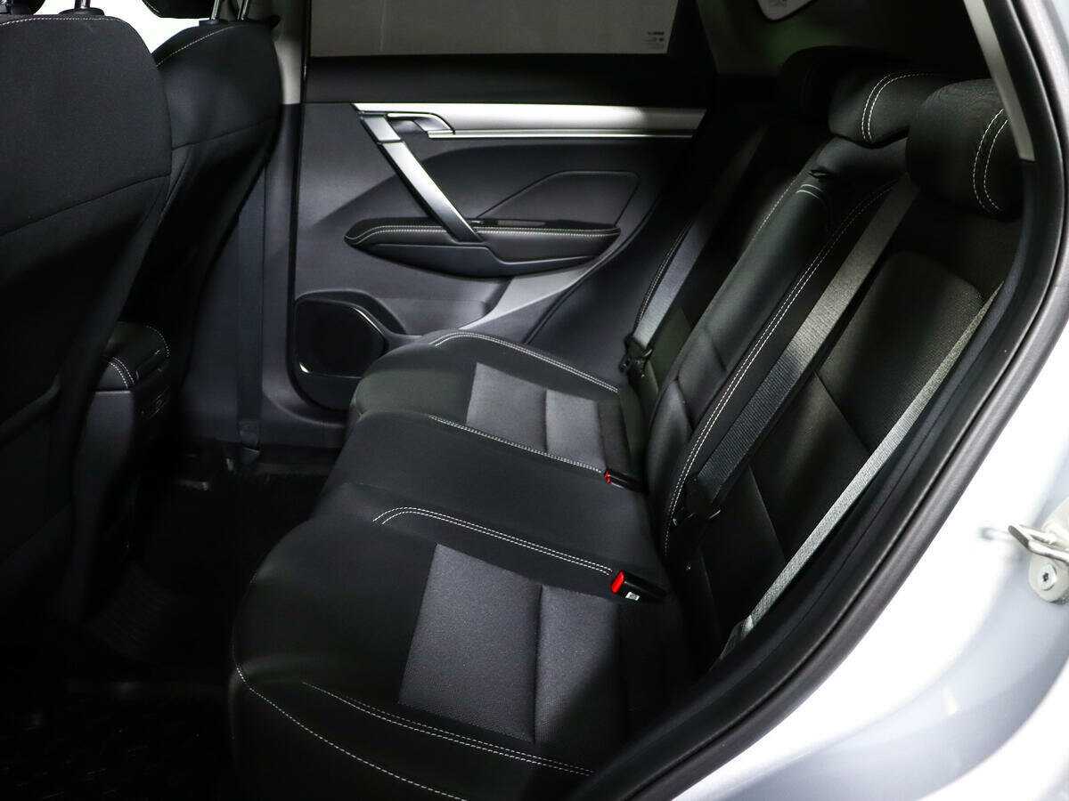 Geely Coolray 2021