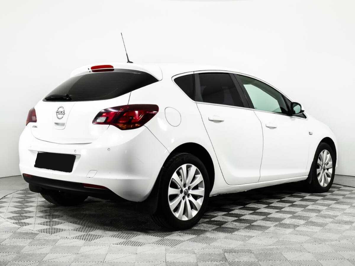 Opel Astra 2012