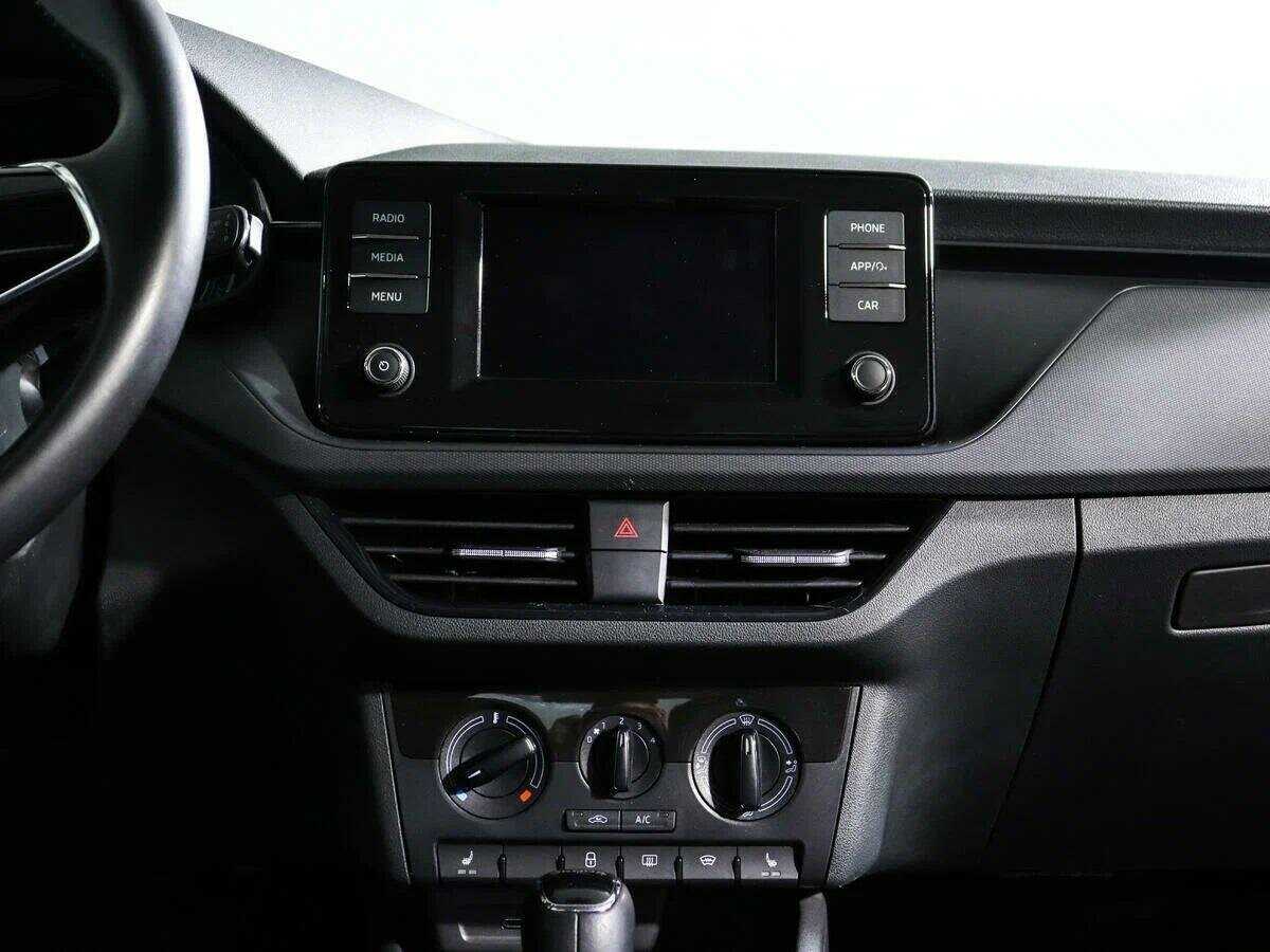 Skoda Rapid 2021